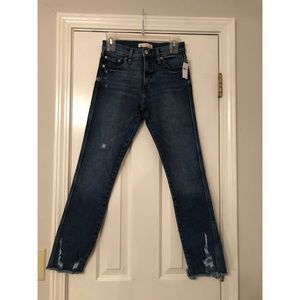 Gap distressed skinny jeans NWT